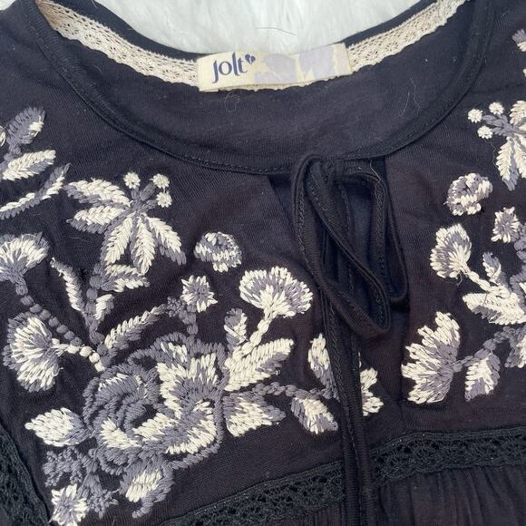 Jolt Black Embroidered Boho Blouse M Lace Hem Whimsygoth Cottagecore Tunic Top - Picture 4 of 4